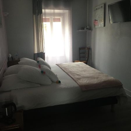 L'Un Des Sens Ξενοδοχείο Villefranche-de-Lonchat Εξωτερικό φωτογραφία