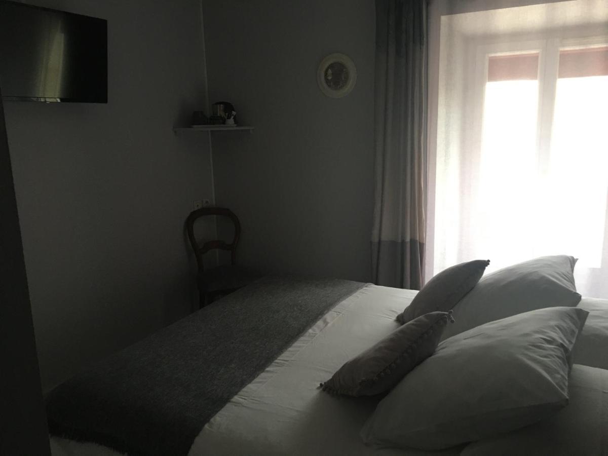 L'Un Des Sens Ξενοδοχείο Villefranche-de-Lonchat Εξωτερικό φωτογραφία